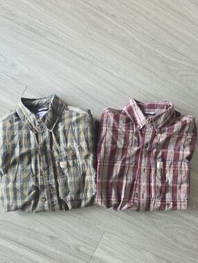 2 Men's Carhartt Size S. Relaxed Fit. Button Down. 100% Cotton.
